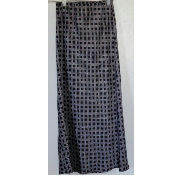 Long Maxi Skirt - Black & White - Picture 2 of 7